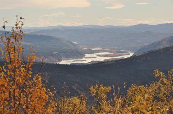 Chegando ao majestoso rio Yukon, onde está Dawson City, no Canadá